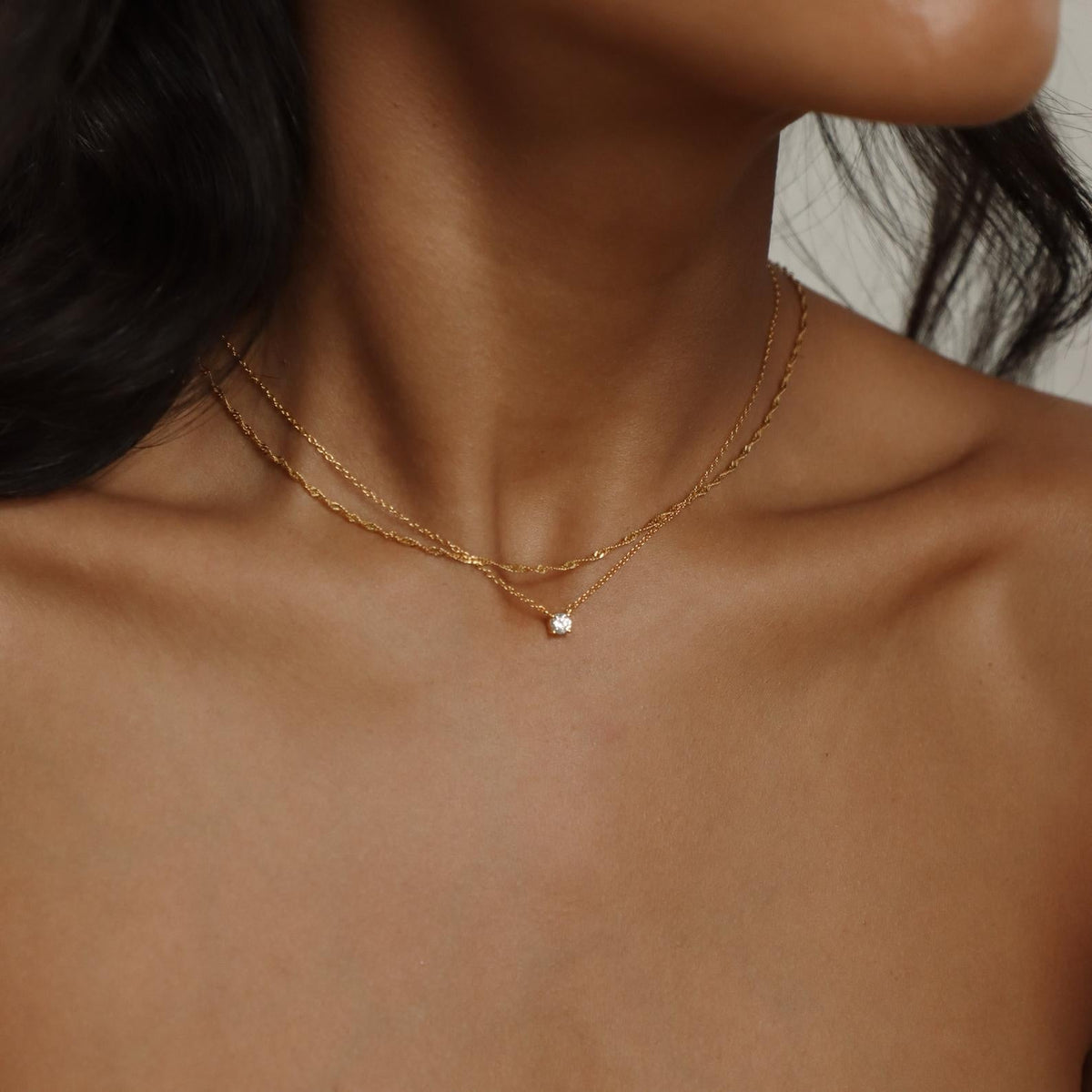 Collar Sutil de Diamantes - Collar con Detalles de Piedras