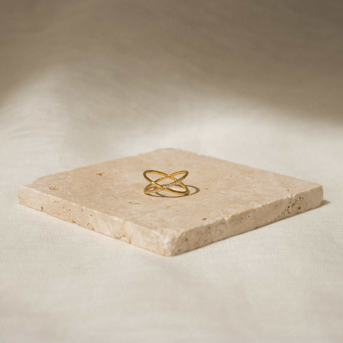 Lena – Anillo de lujo Pavé X