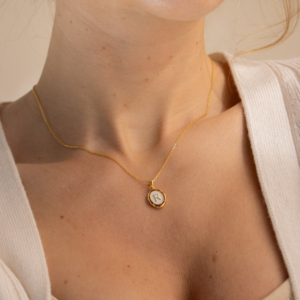 Camille – Collar con colgante personalizado con inicial