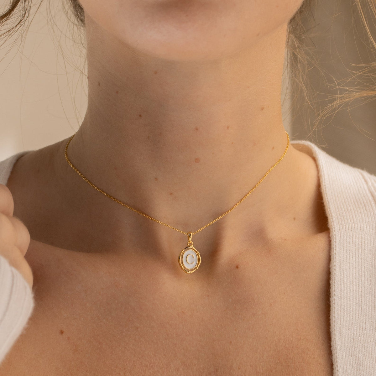 Camille – Collar con colgante personalizado con inicial
