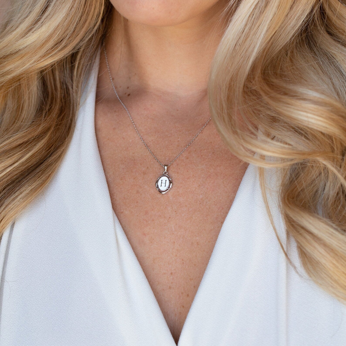 Camille – Collar con colgante personalizado con inicial