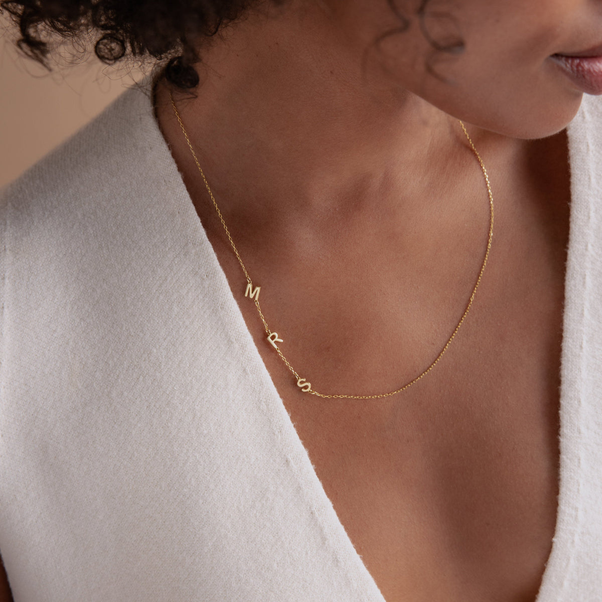 Collar con iniciales laterales - Collar de letras individual