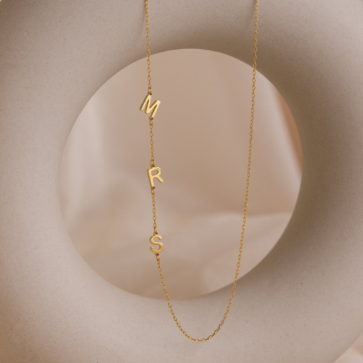 Collar con iniciales laterales - Collar de letras individual