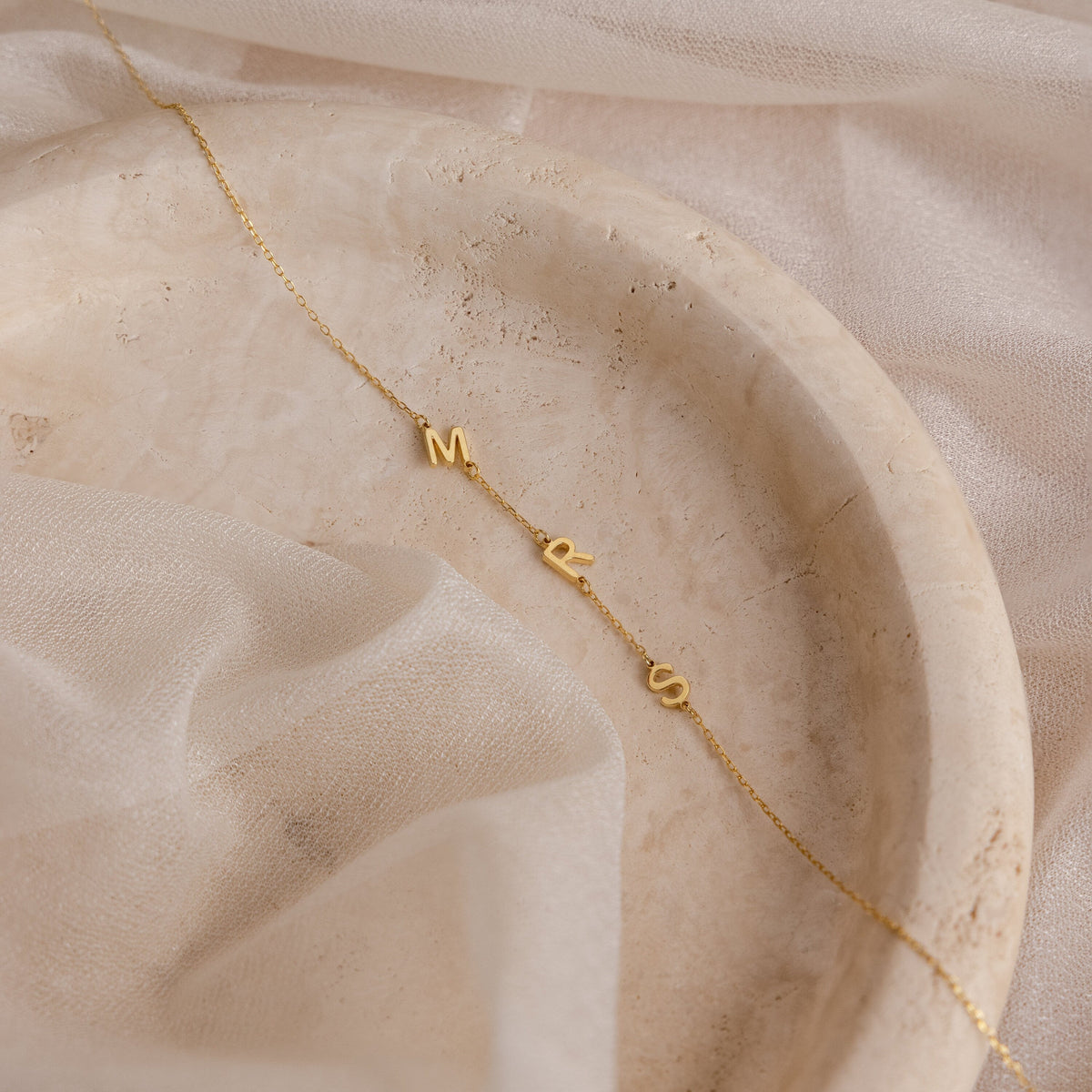 Collar con iniciales laterales - Collar de letras individual