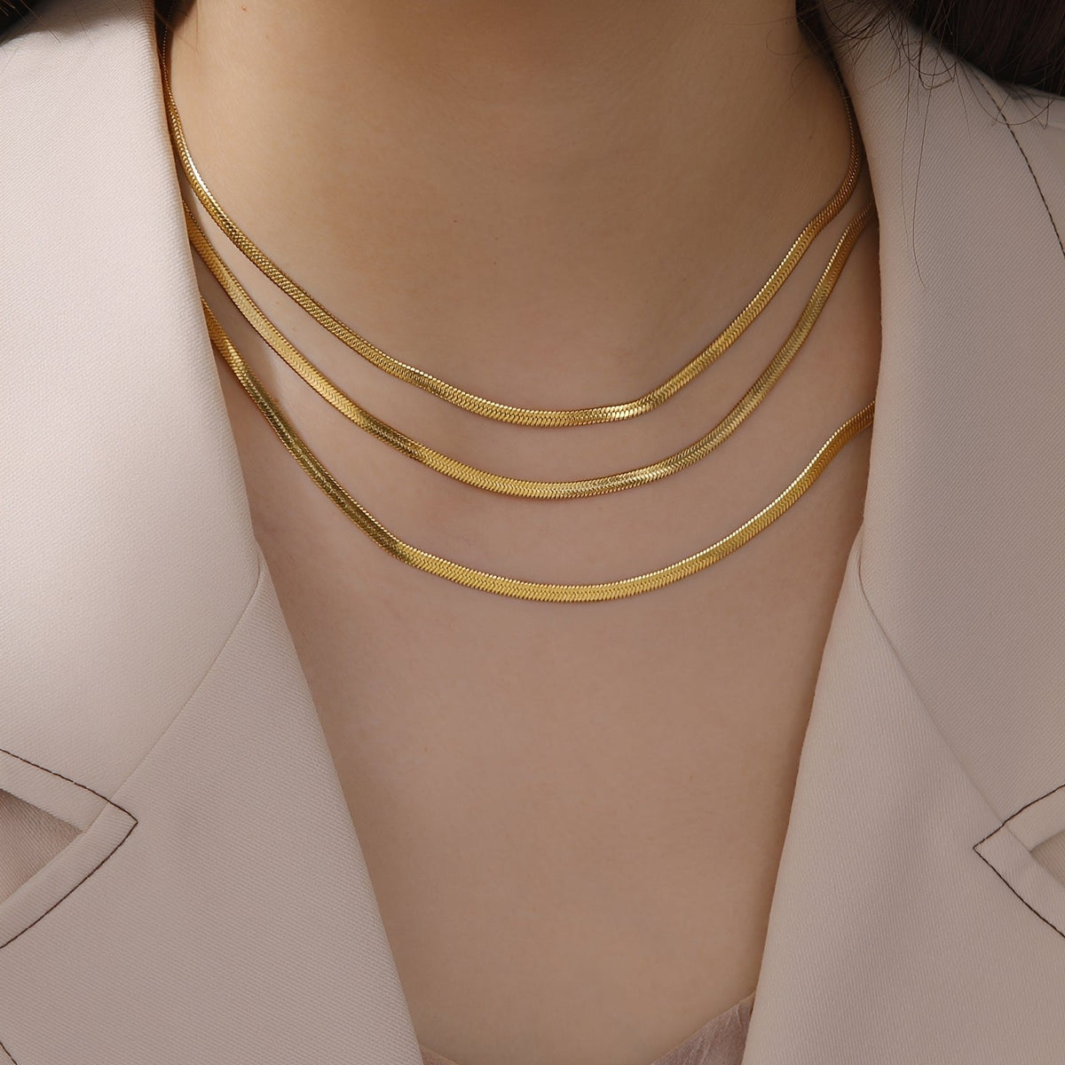 Naomie – Collar choker con diseño de serpiente