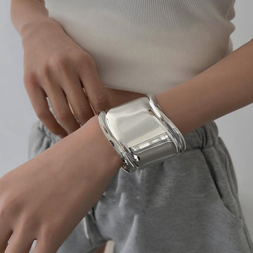 Daria – Brazalete amplio de metal