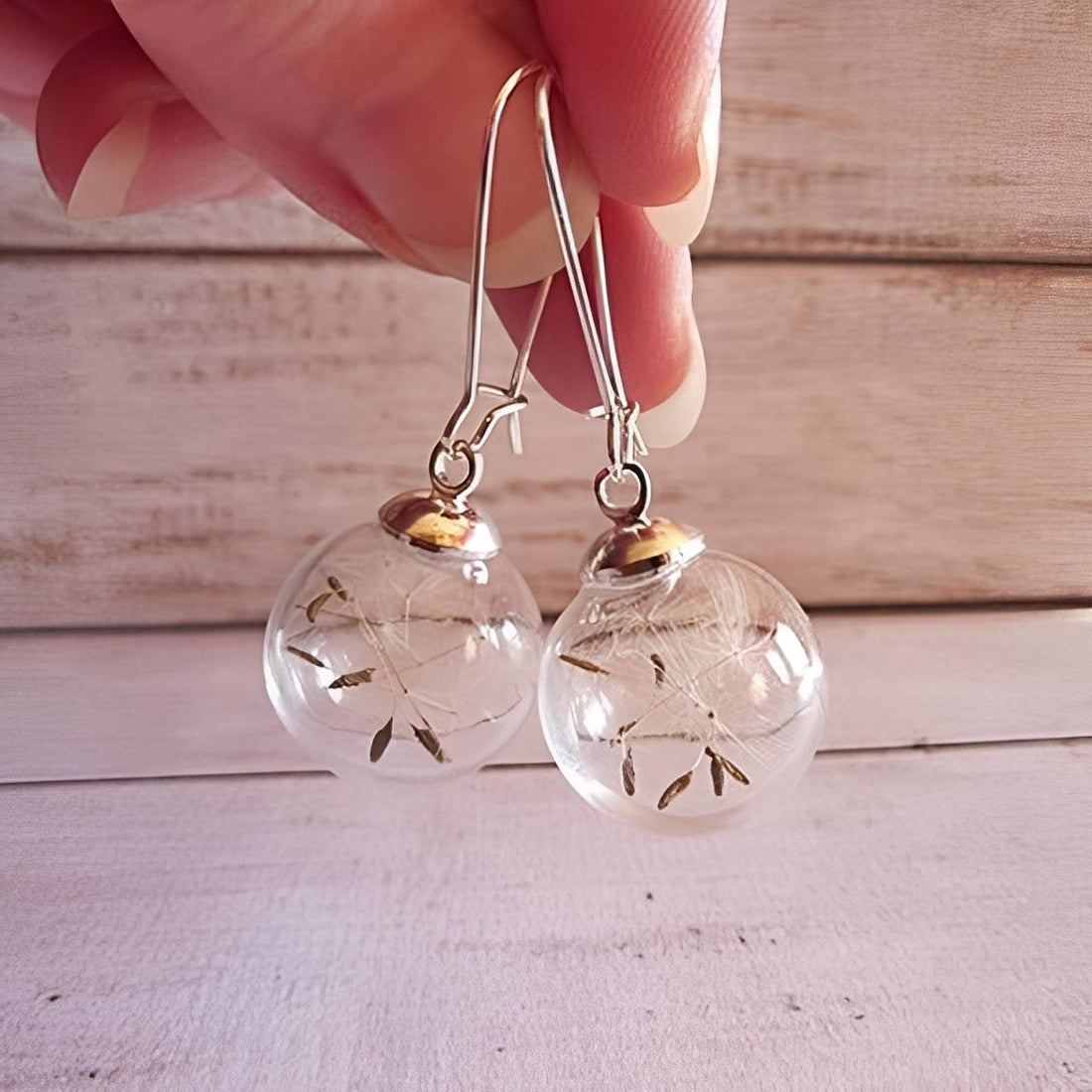 Liora – Pendientes de plata con diseño inspirado en el diente de león