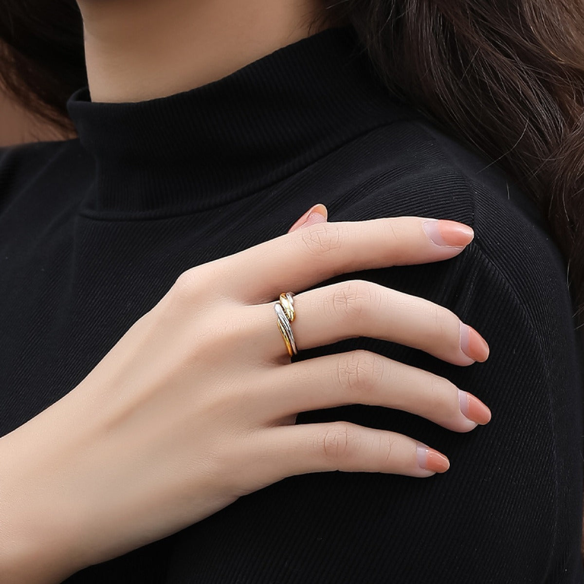 Elaine – Anillo S925 de plata con ola de agua asimétrica