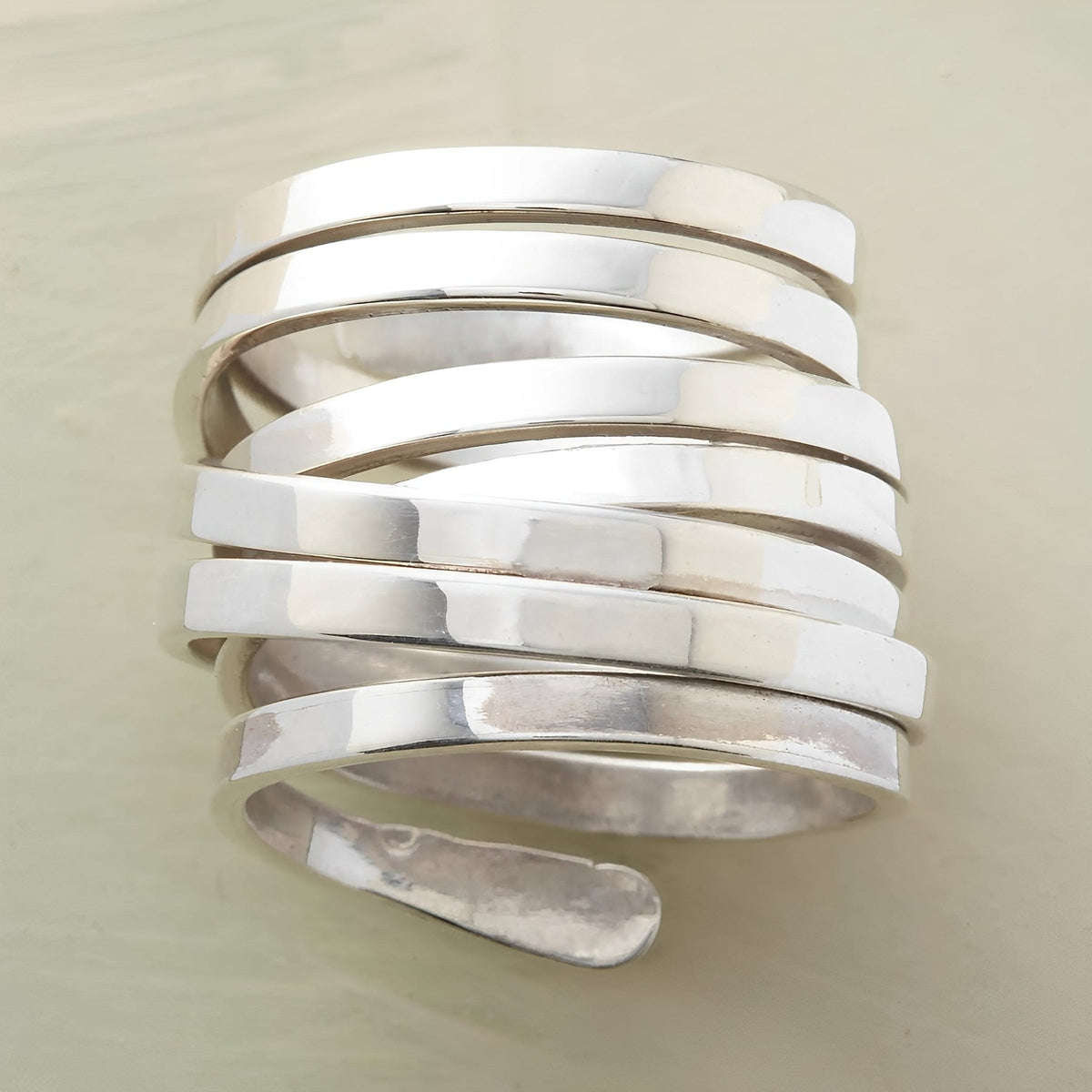 Valena – Anillo de Plata Estructurado