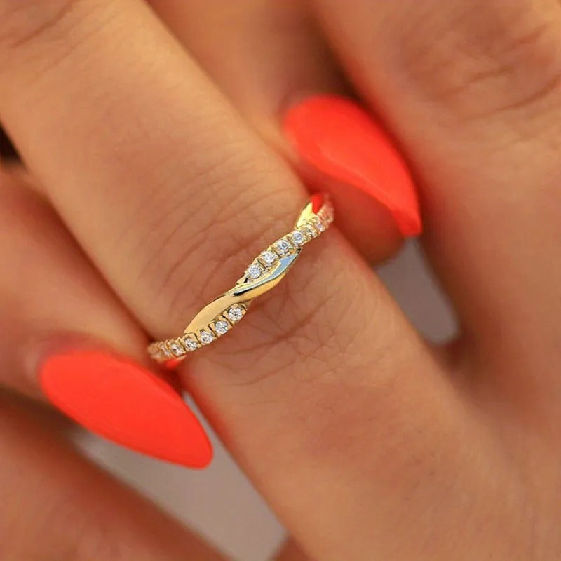 Livia – Anillo cruz estilo chic