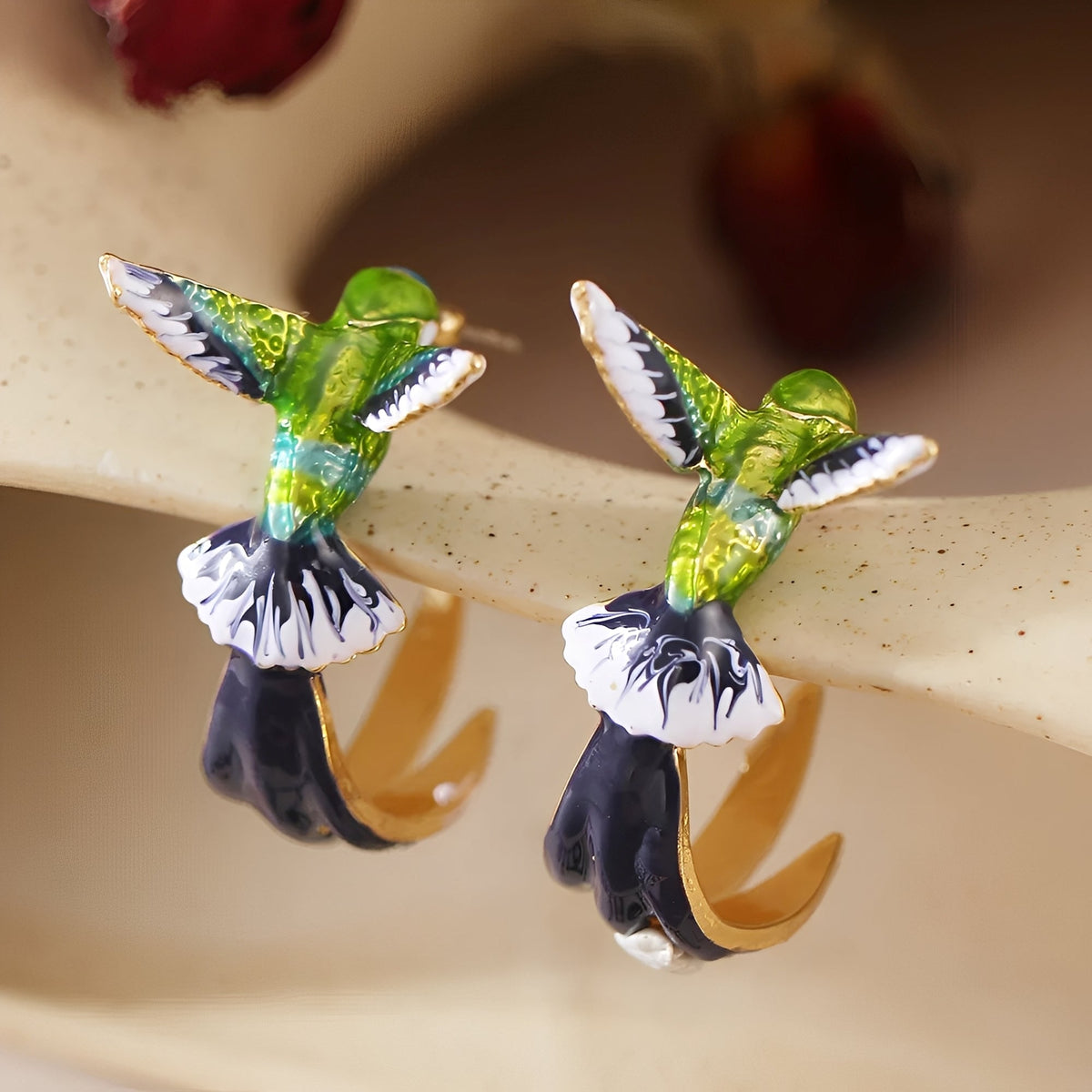 Wendy – Aros de colibrí esmaltados retro