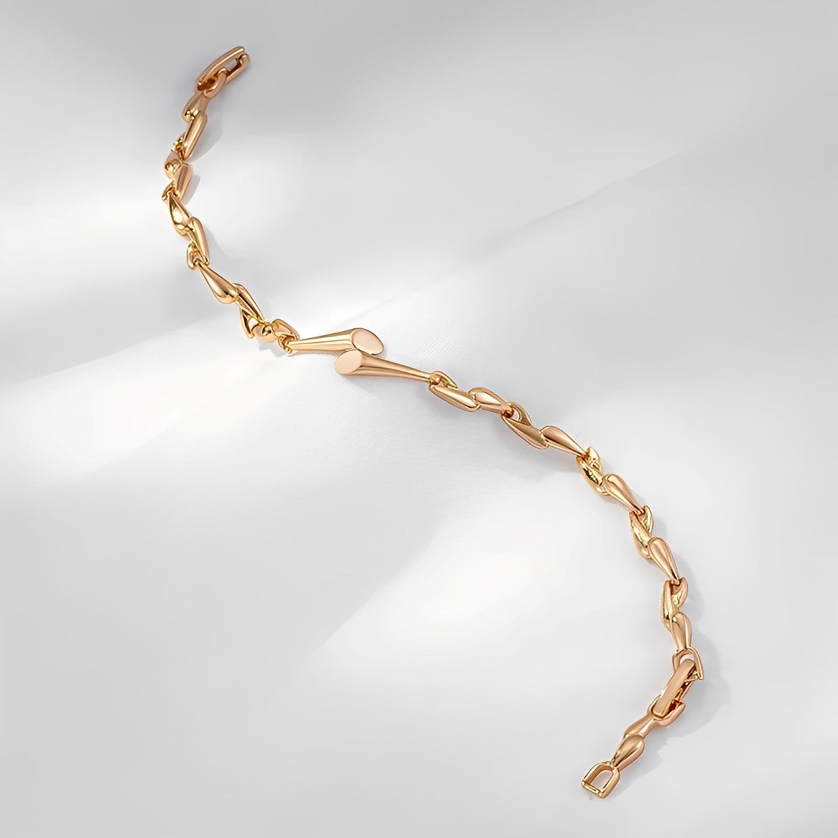 Lina – Pulsera Sofisticada en Oro