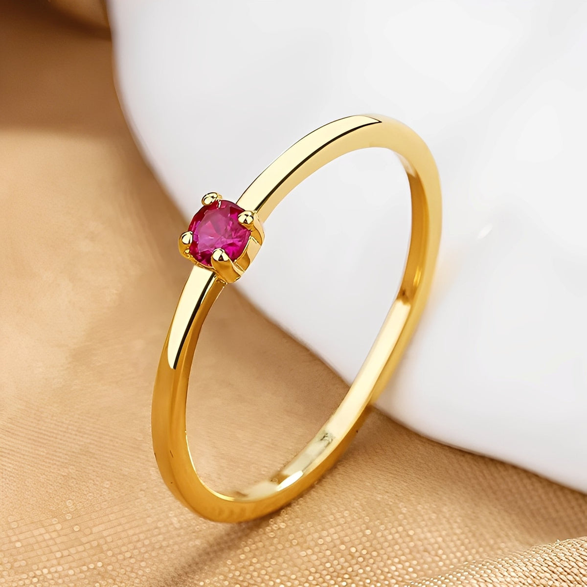 Rowena – Anillo apilable con piedra de nacimiento