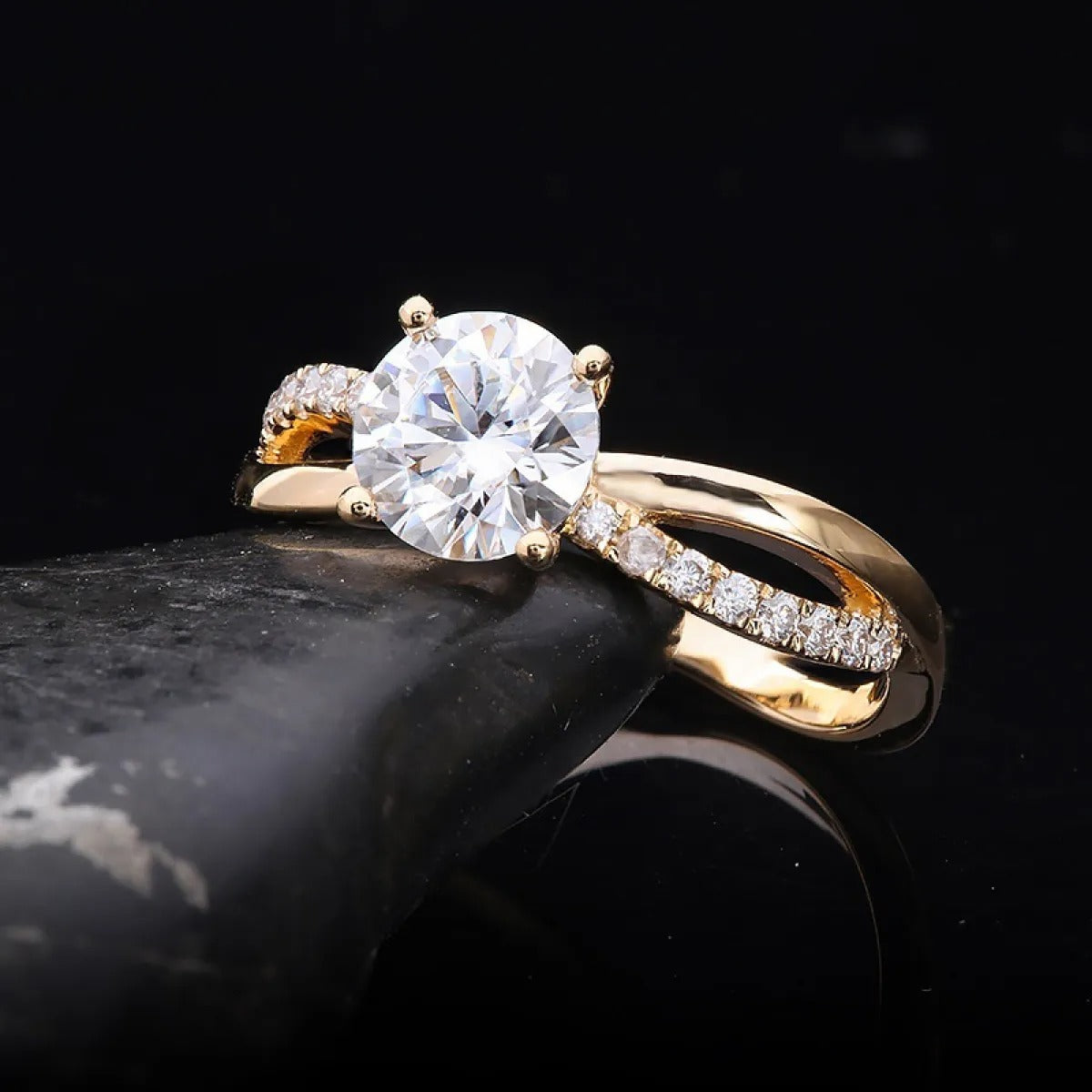 Jane – Anillo en oro de 18K