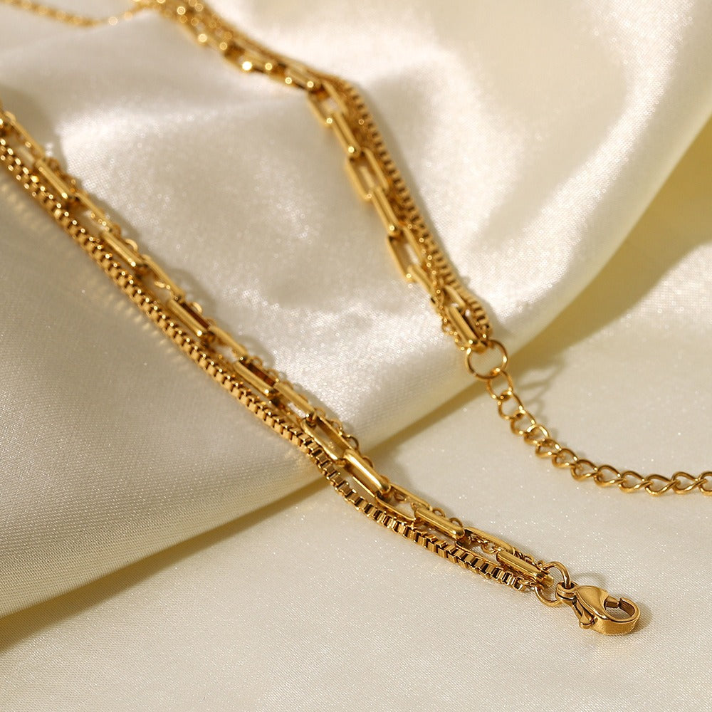 Lena – Collar dorado de 3 filas