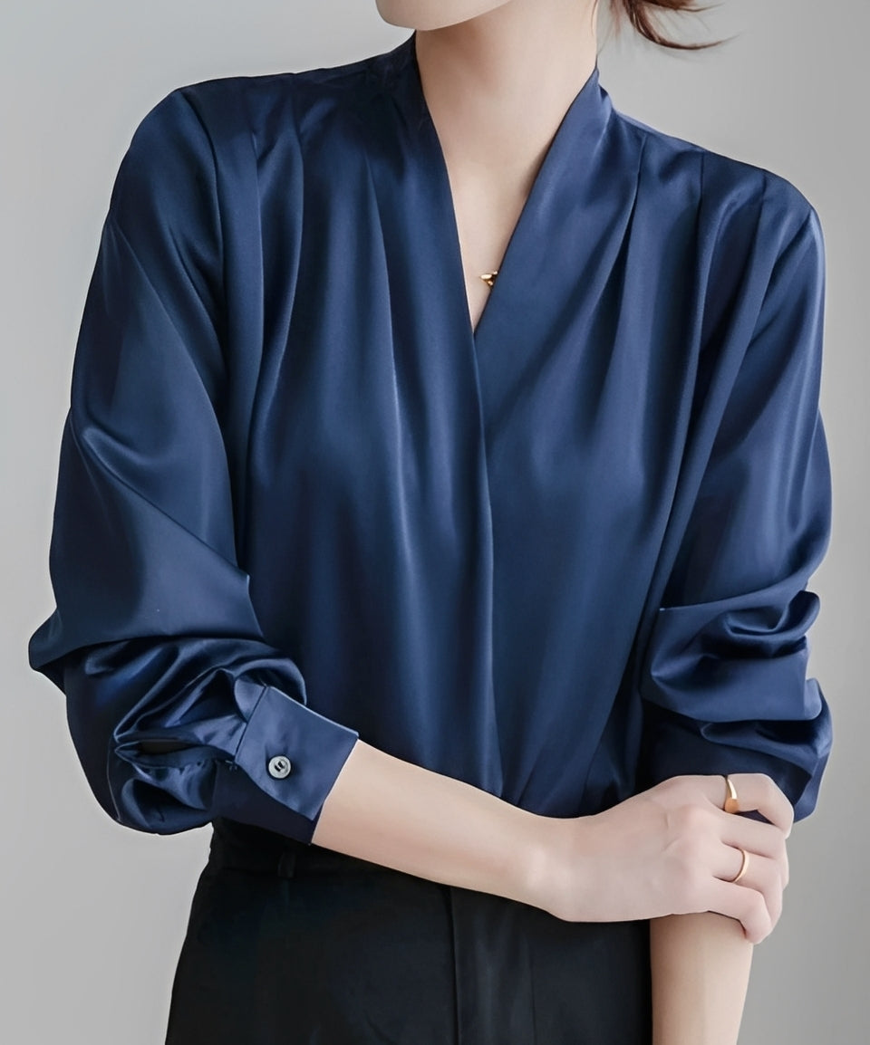 Isabel - Top Elegante con Cuello en V