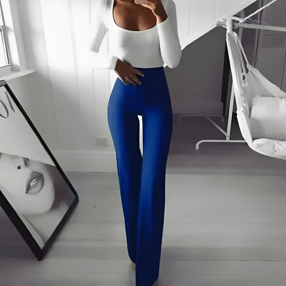 Keiran - Pantalones Acampanados Ajustados con Estilo