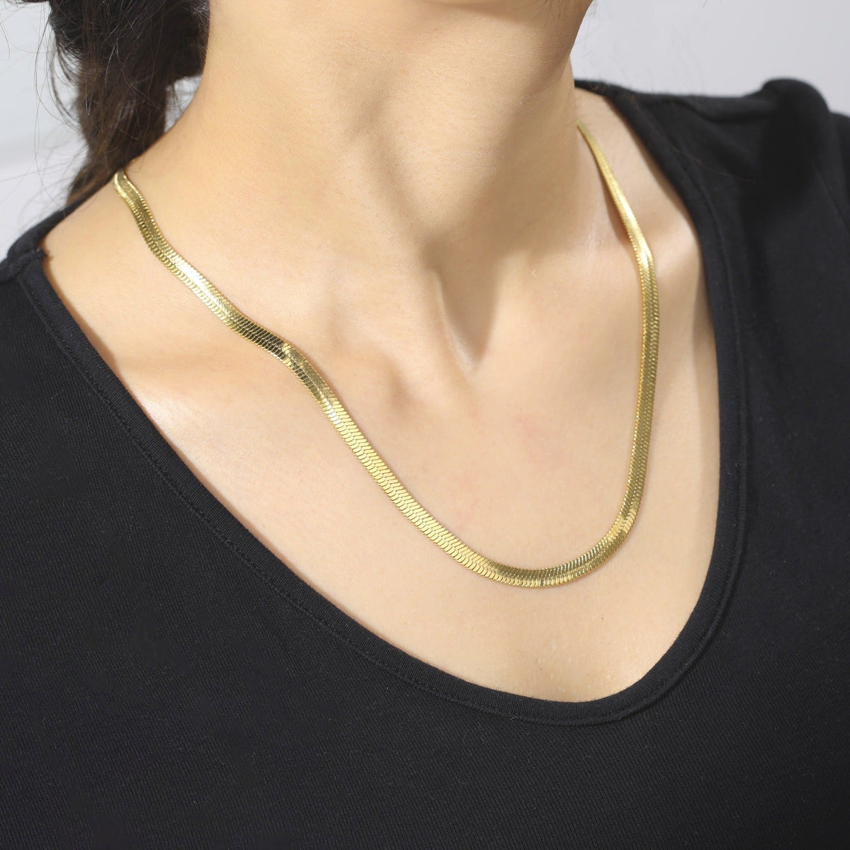 Lucienne - Collar de serpiente dorada sofisticado