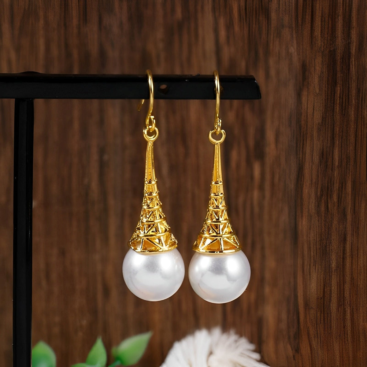 Feliza – Pendientes Vintage Dorados con Perlas Colgantes