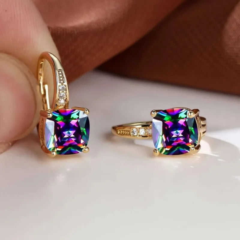 Naoko – Aretes elegantes con piedras brillantes