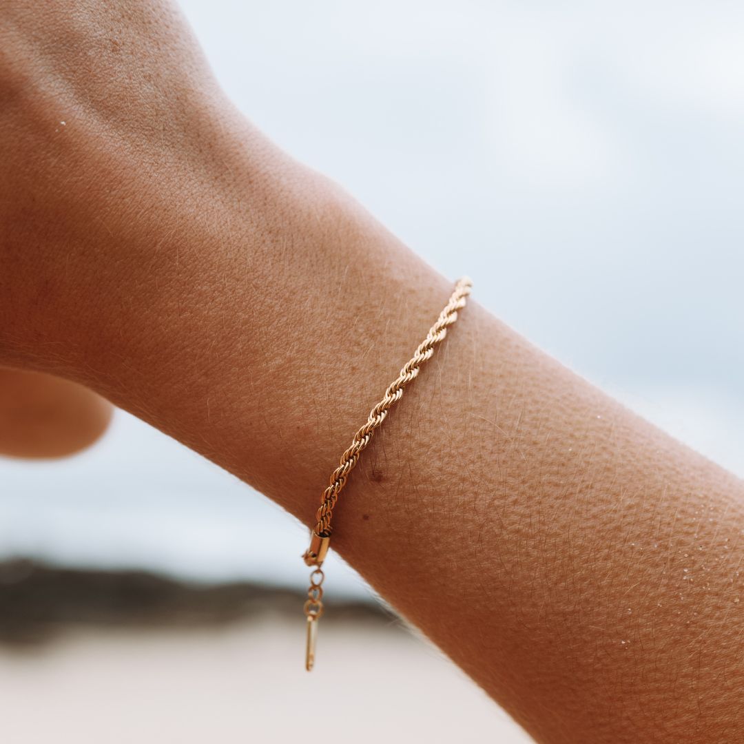 Calvi – Pulsera con cadena de oro entrelazada