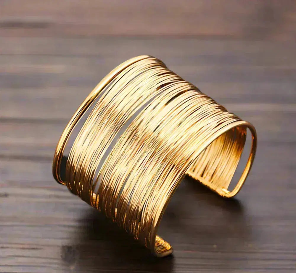 Nadine – Pulsera dorada de diseño vintage
