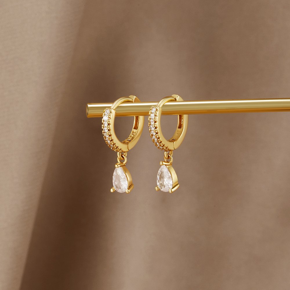 Pendientes de Oro con CZ de Marfil Blanco