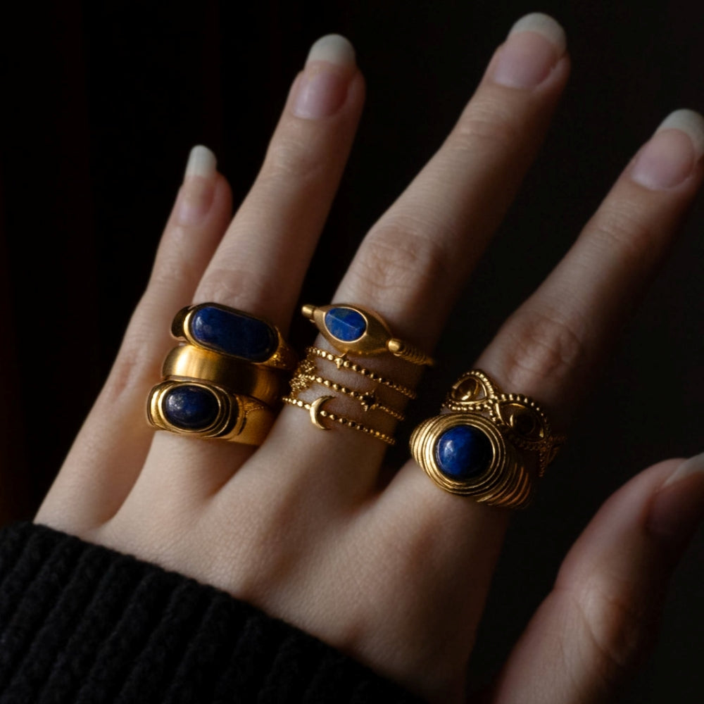 Aria - Anillo de oro liso con gema azul